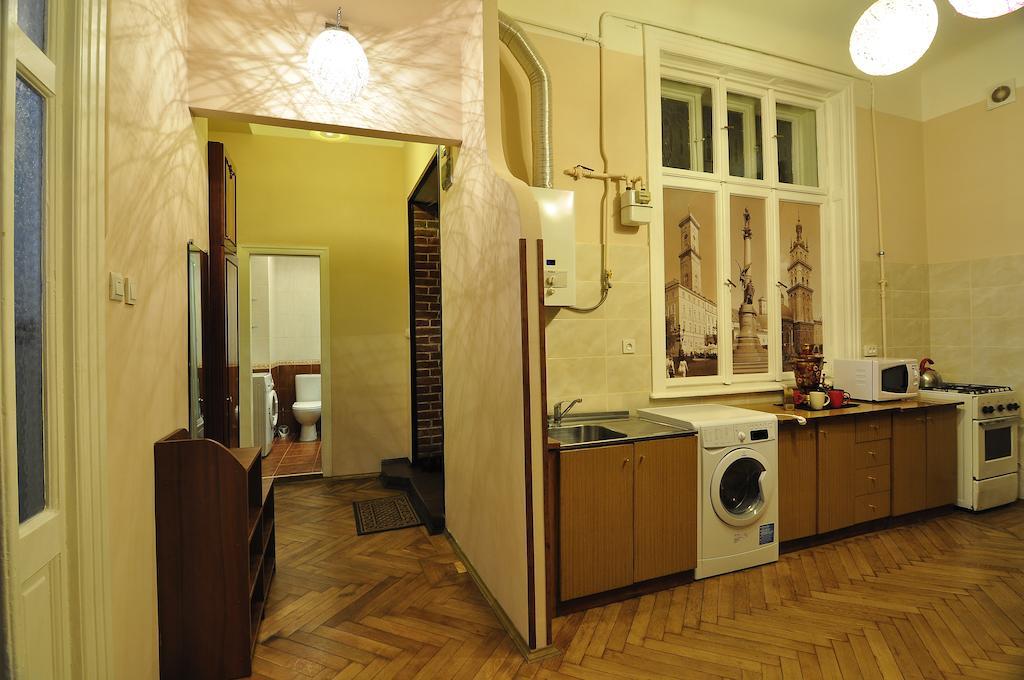 לבוב Voyager Hostel מראה חיצוני תמונה