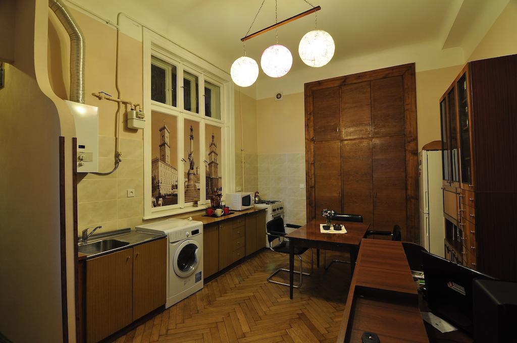 לבוב Voyager Hostel מראה חיצוני תמונה