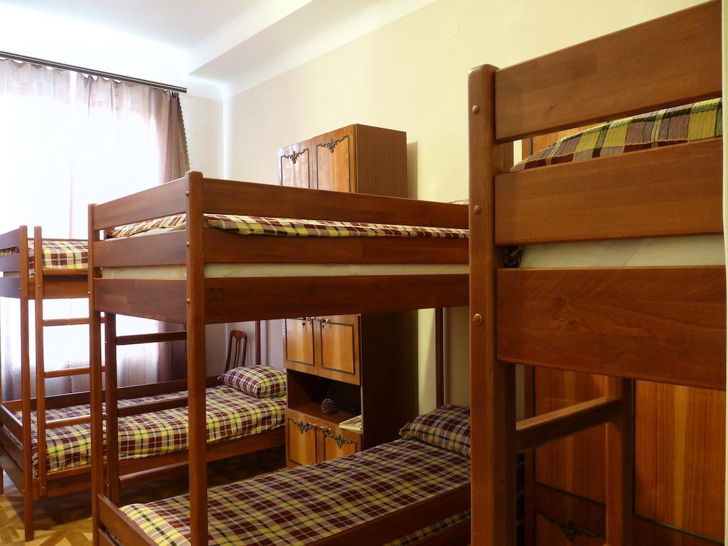 לבוב Voyager Hostel חדר תמונה