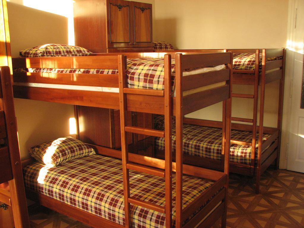לבוב Voyager Hostel חדר תמונה